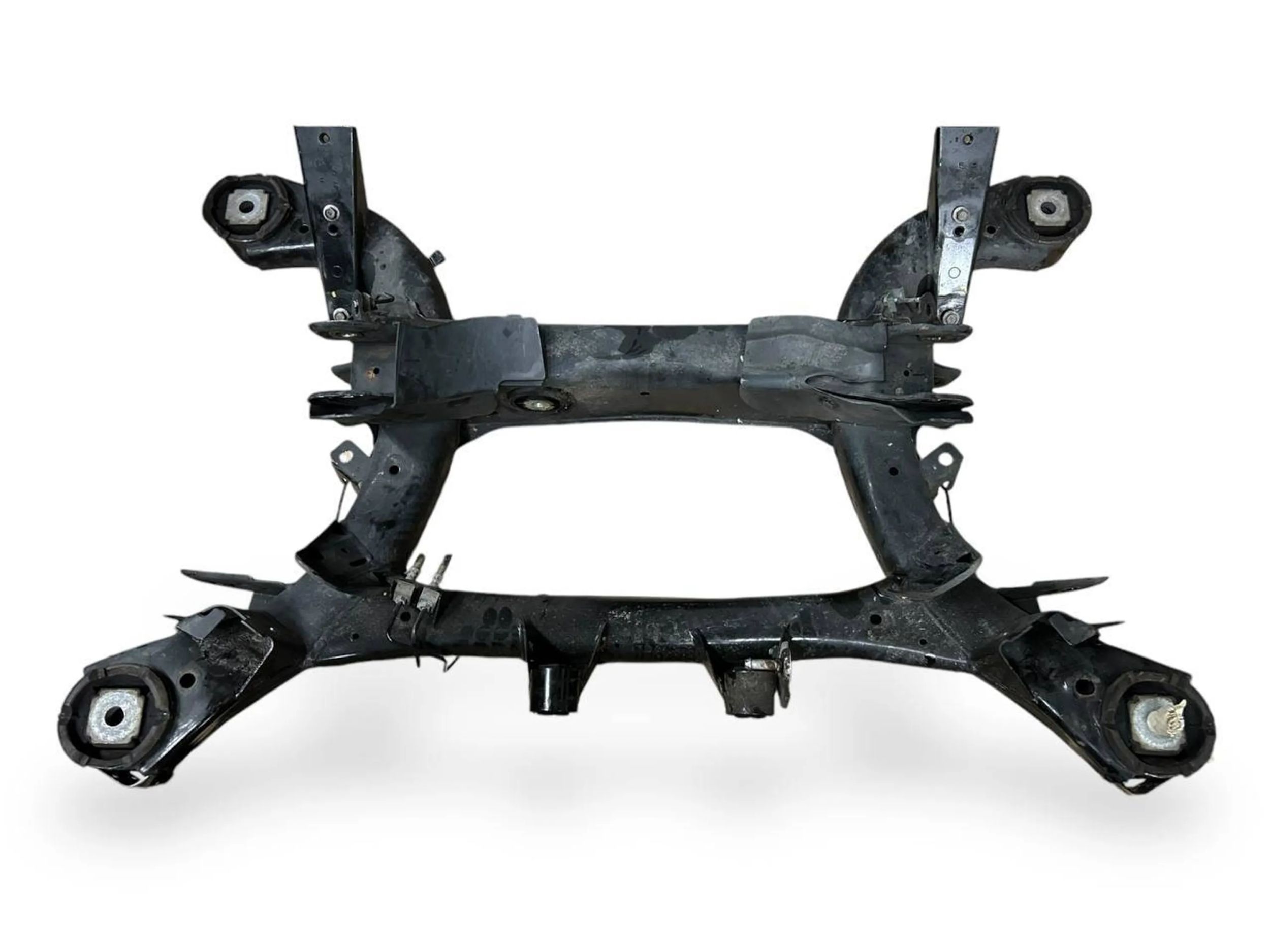 BMW X6 (E71 / E72) Rear subframe BMW X6 Rear subframe OEM 0J98518

Part codes: 0...