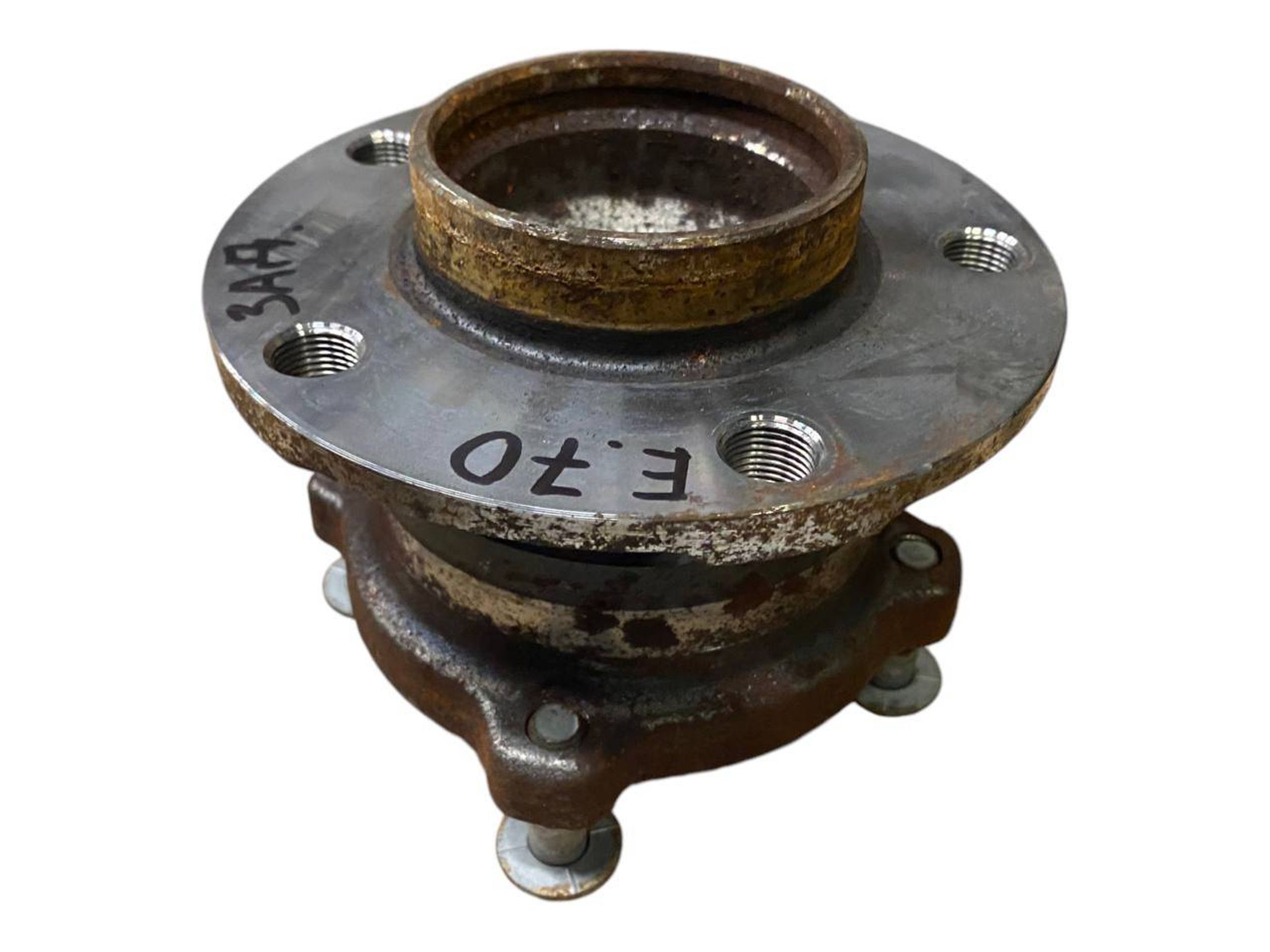 BMW X6 (E71 / E72) Rear wheel ball bearing BMW X6 Rear wheel ball bearing OEM 2413625

Par...