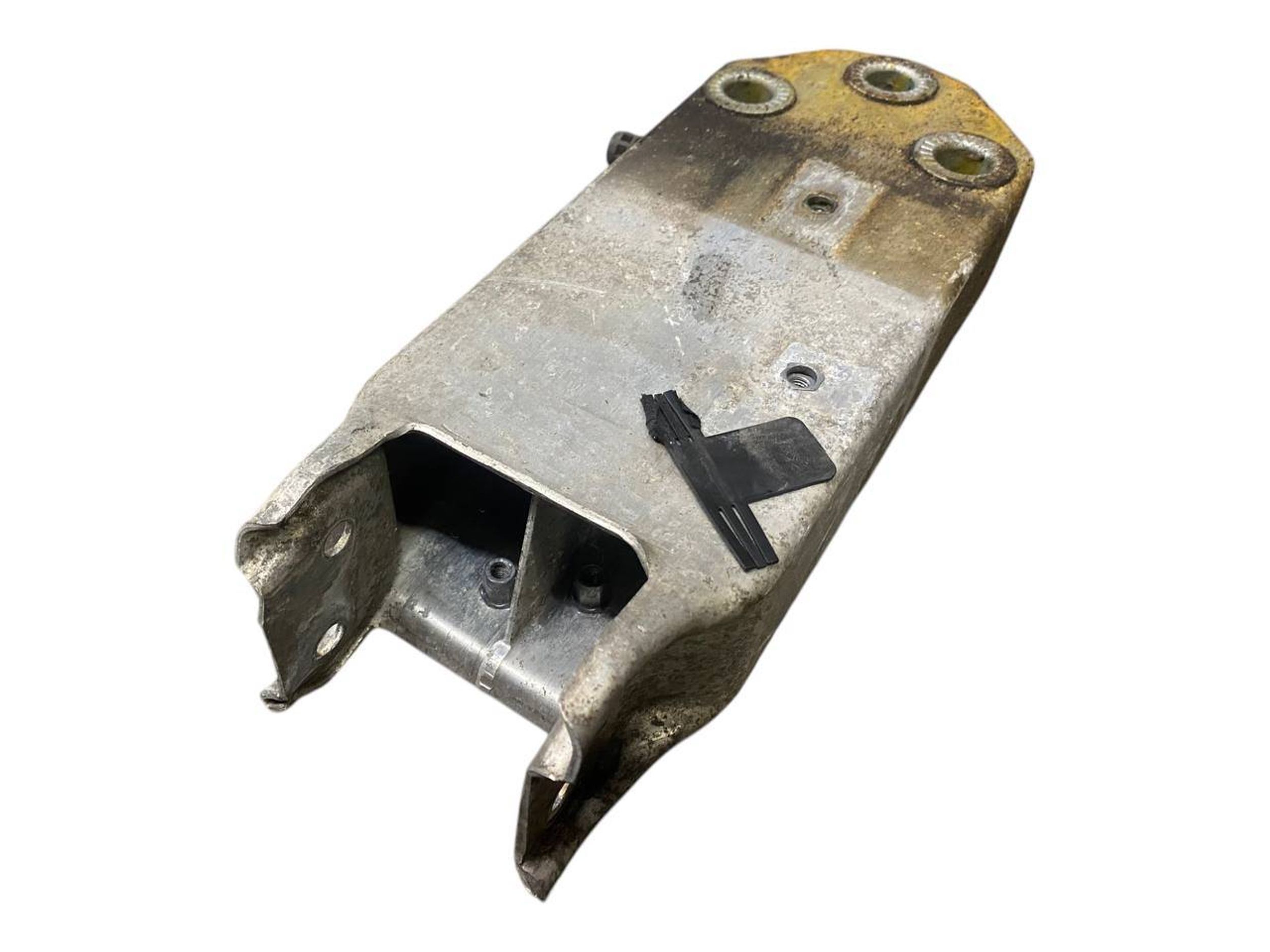 BMW 6 (F06 / F12 / F13) Front bumper shock/impact absorber BMW 6 SERIES Front bumper shock/impact absorber...
