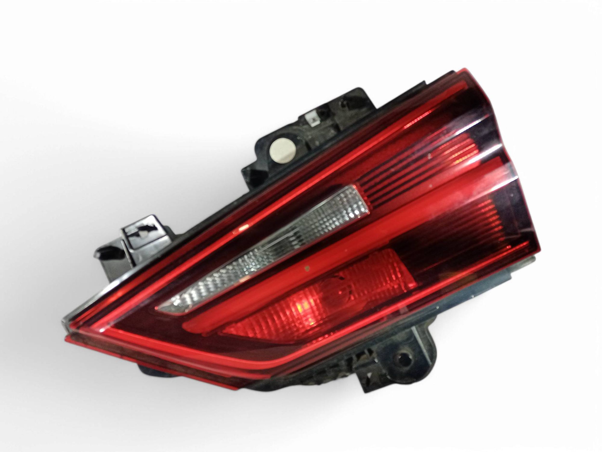 BMW X2 (F39) Rear/tail lights BMW X2 F39 Rear/tail lights OEM 5R01555

Part c...