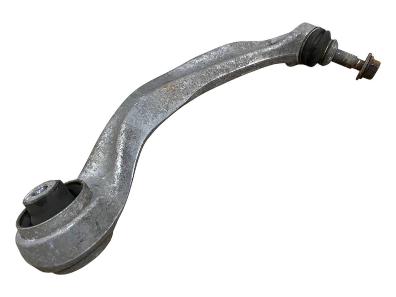 BMW 6 (F06 / F12 / F13) Front control arm BMW 6 SERIES Front control arm OEM 31126775972
...