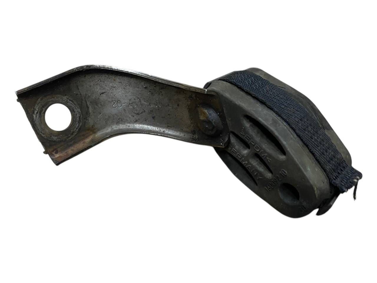 BMW 5 (F10 / F11) Muffler mount bracket/holder BMW 5 SERIES Muffler mount bracket/holder OEM 1...