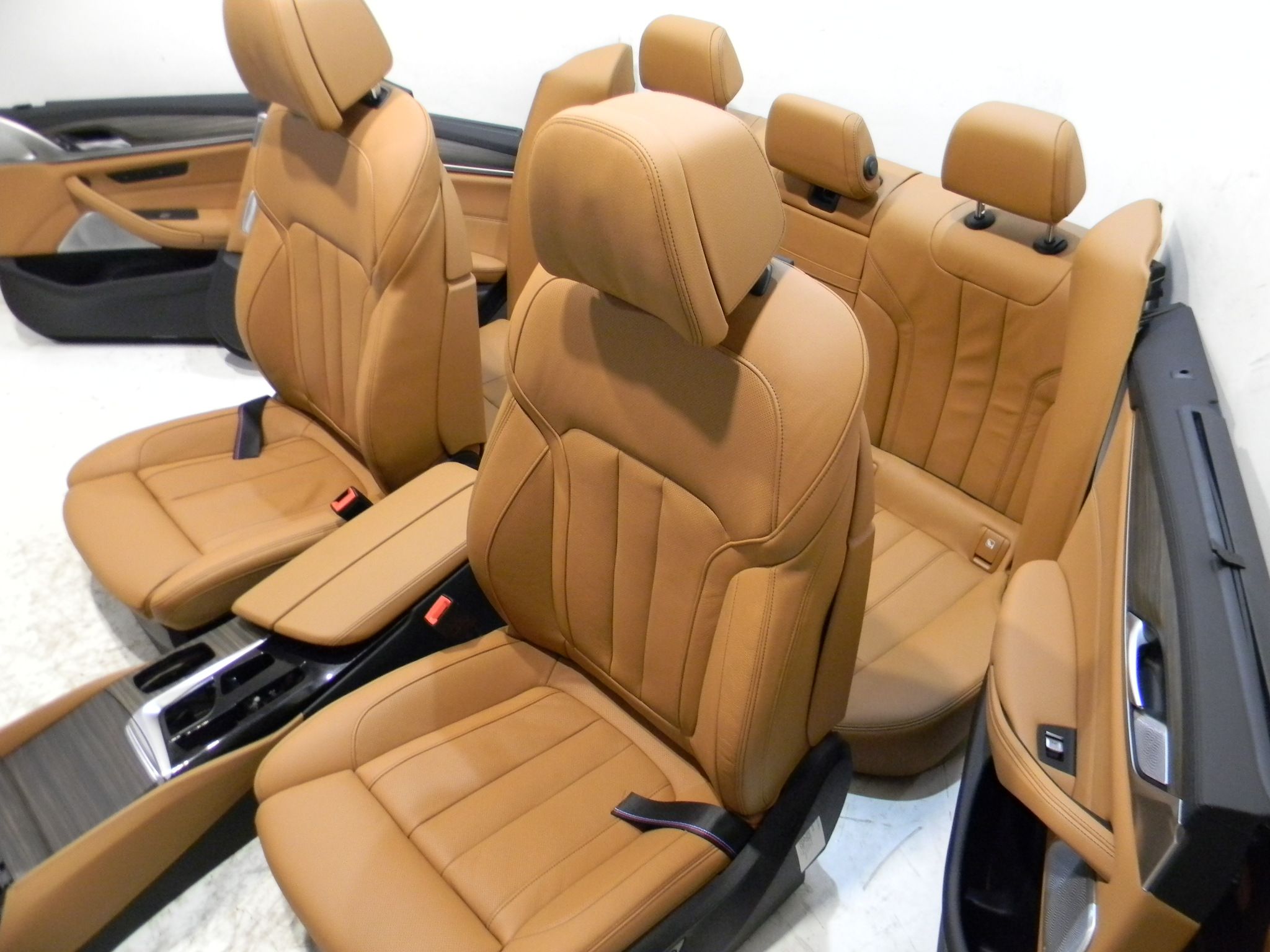 BMW 5 (G30 / G31) Seat Set BMW 5 SERIES Seat Set OEM WC66762

Part codes: ...