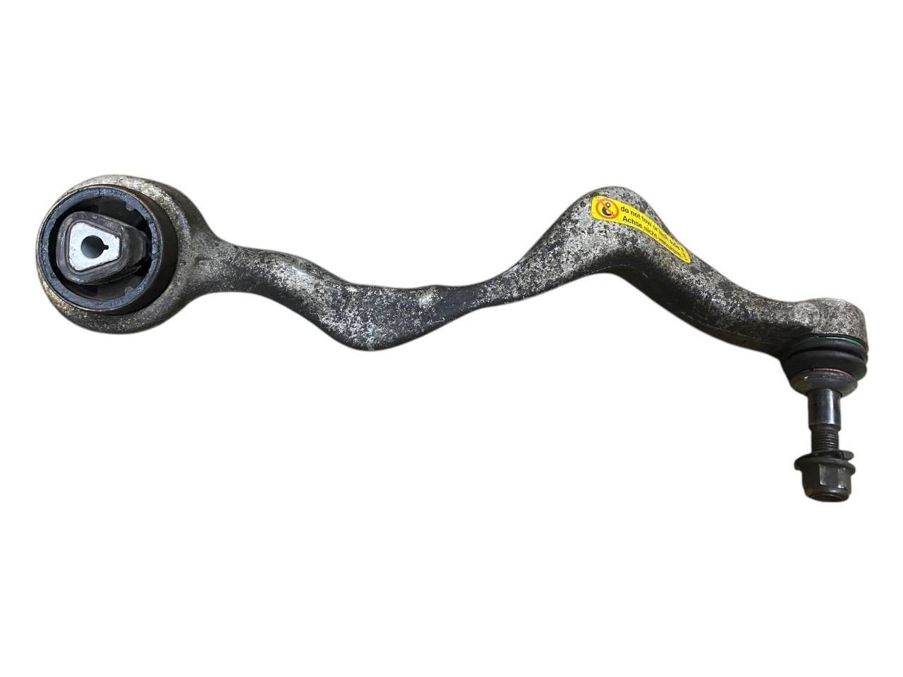 BMW 3 (E90 / E91 / E92 / E93) Front control arm BMW 3 SERIES Front control arm OEM 2405862

Par...