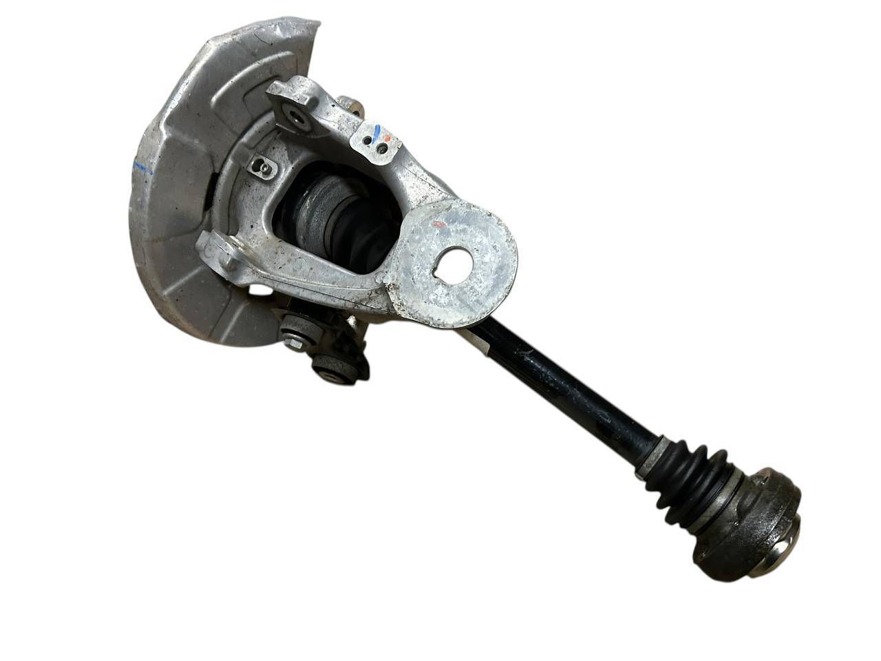 BMW X6 (E71 / E72) Rear wheel hub spindle/knuckle BMW X6 Rear wheel hub spindle/knuckle OEM 33207...