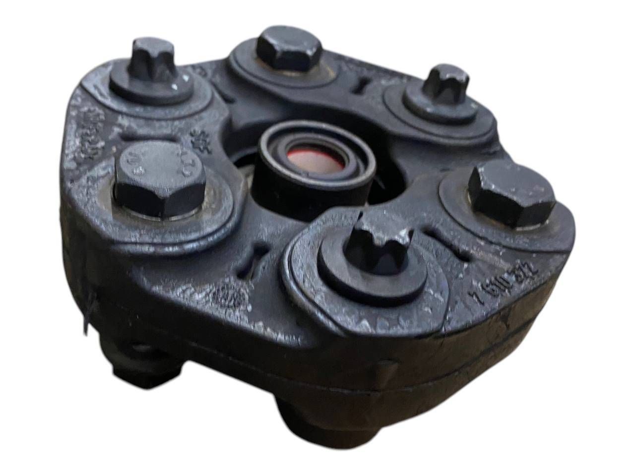 BMW 3 (F30 / F31) Rear prop shaft donut coupling/joint BMW 3 SERIES Rear prop shaft donut coupling/joi...