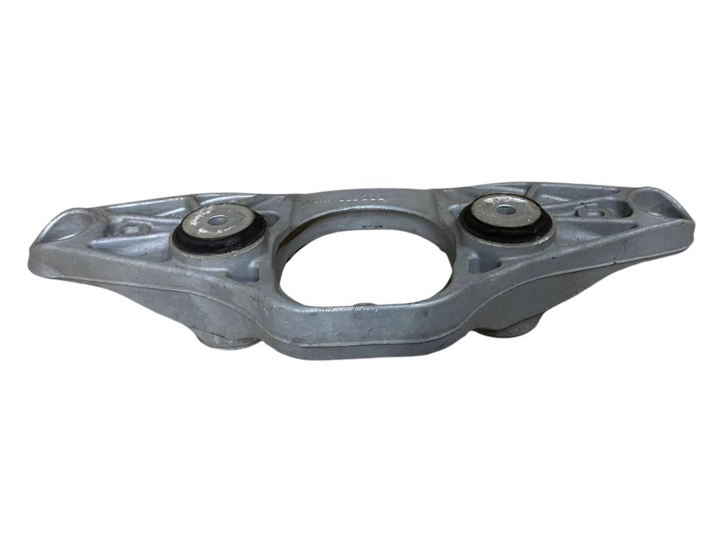 BMW 6 (F06 / F12 / F13) Rear differential/diff mount bracket BMW 6 SERIES Rear differential/diff mount brack...