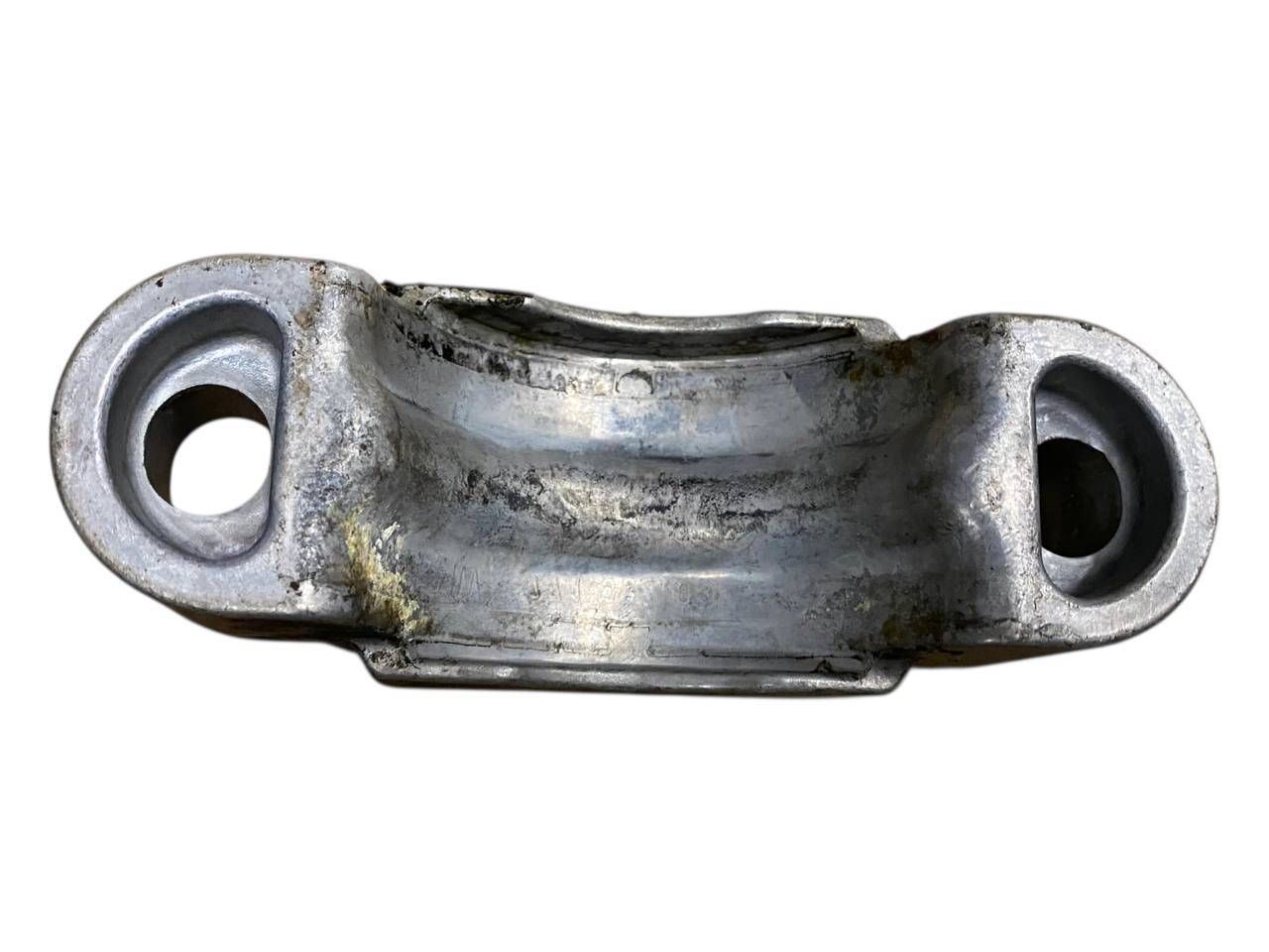 BMW 6 (F06 / F12 / F13) Sway bar bush bracket, front BMW 6 SERIES Sway bar bush bracket, front OEM 3...