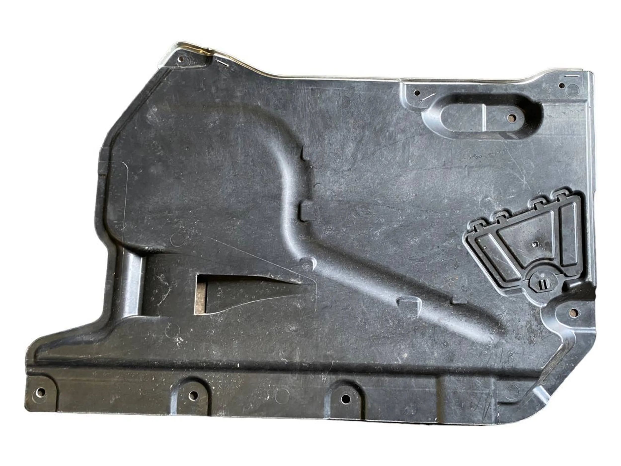 BMW 3 (E90 / E91 / E92 / E93) Center/middle under tray cover BMW 3 SERIES Center/middle under tray cover OEM...