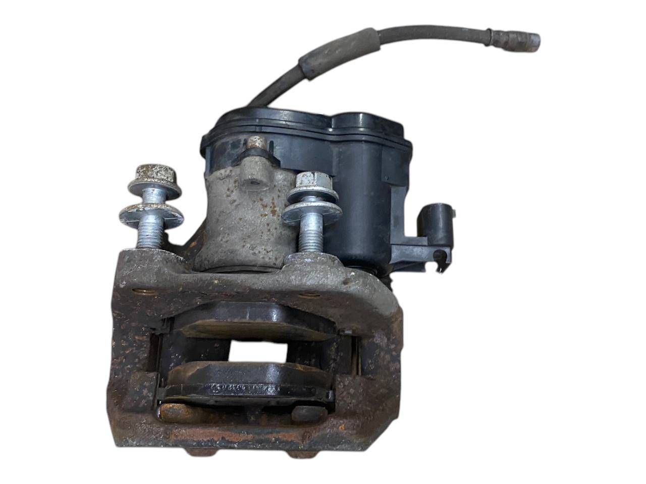 BMW 6 (F06 / F12 / F13) REAR Brake caliper BMW 6 SERIES REAR Brake caliper OEM 34216793047...