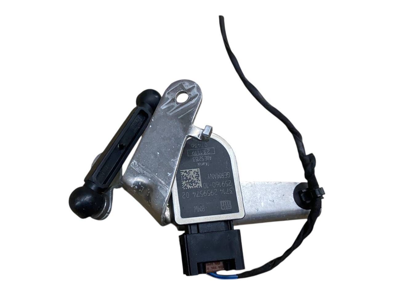 BMW 8 (G15) Headlight/headlamp level sensor BMW M8 Headlight/headlamp level sensor OEM 2959...