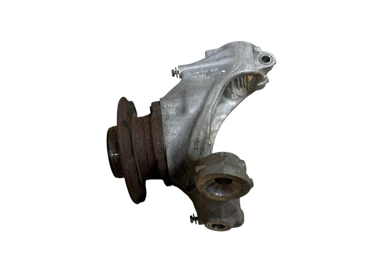 BMW 1 (F20 / F21) Front wheel hub spindle knuckle BMW 1 SERIES Front wheel hub spindle knuckle OE...