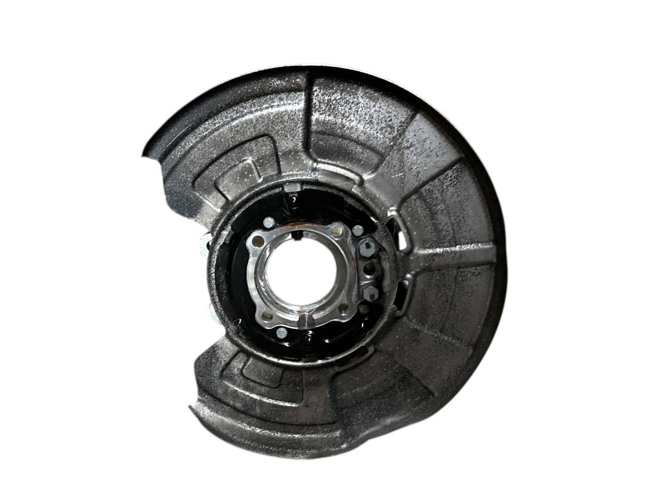 BMW X6 (E71 / E72) Rear wheel hub BMW X6 Rear wheel hub OEM 0G93018

Part codes: ...