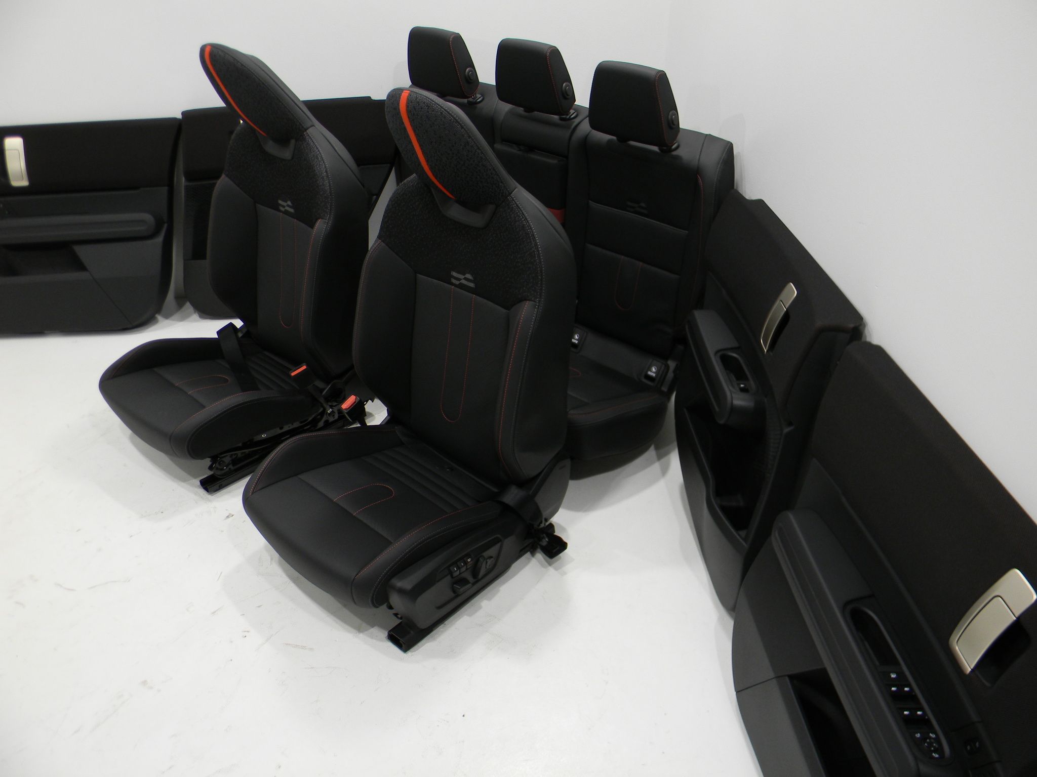 BMW 2 (F74) Seat Set BMW MINI Countryman F60, MINI U25 JCW Countryma...