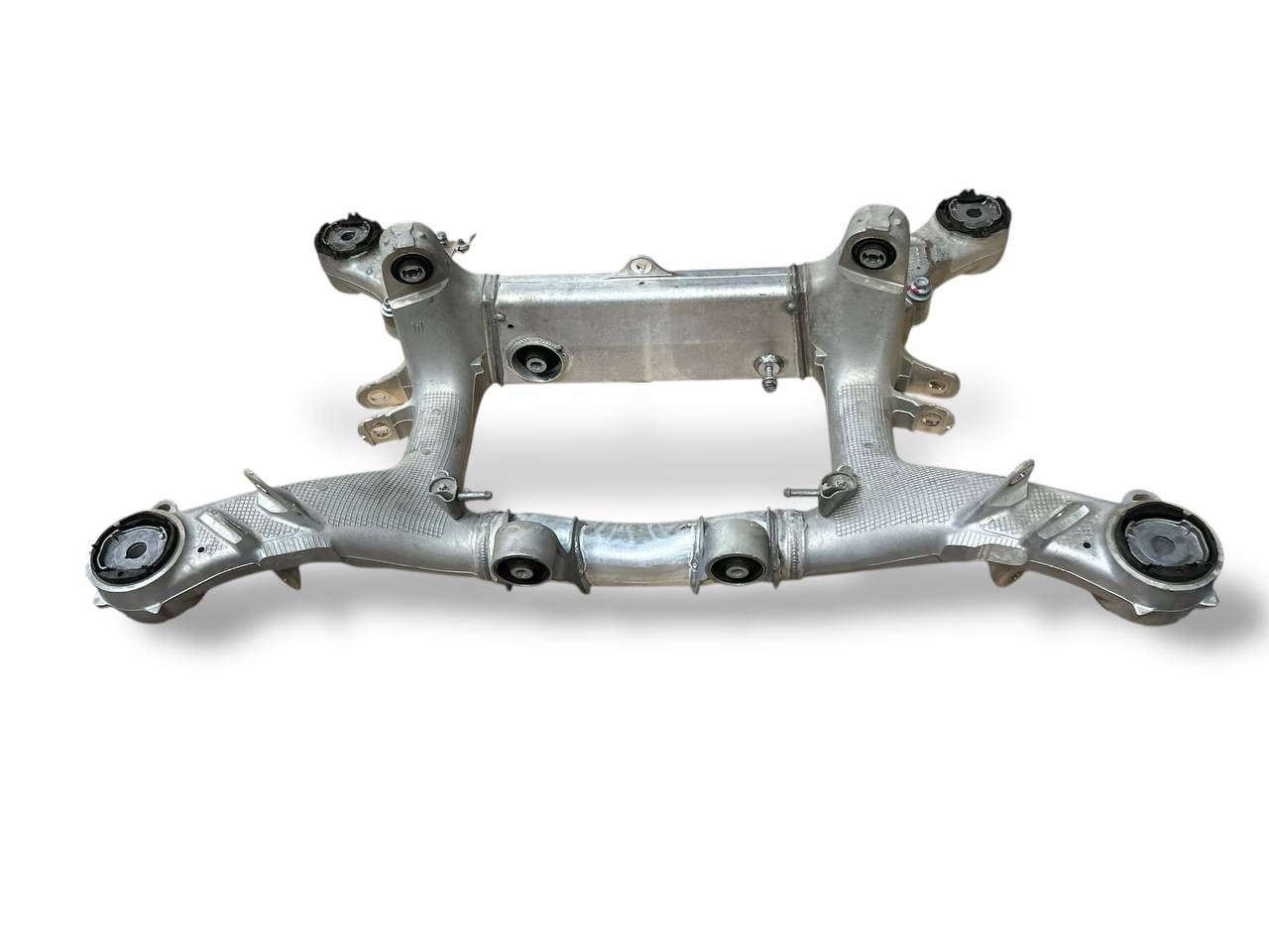BMW 7 (G11 / G12) Rear subframe BMW 7 SERIES Rear subframe OEM 33316861096

Par...