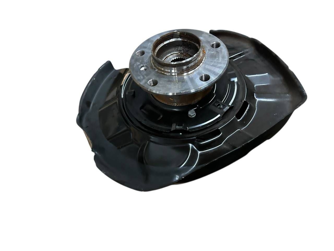 BMW 3 (F30 / F31) Rear wheel hub spindle/knuckle BMW 3 SERIES Rear wheel hub spindle/knuckle OEM...