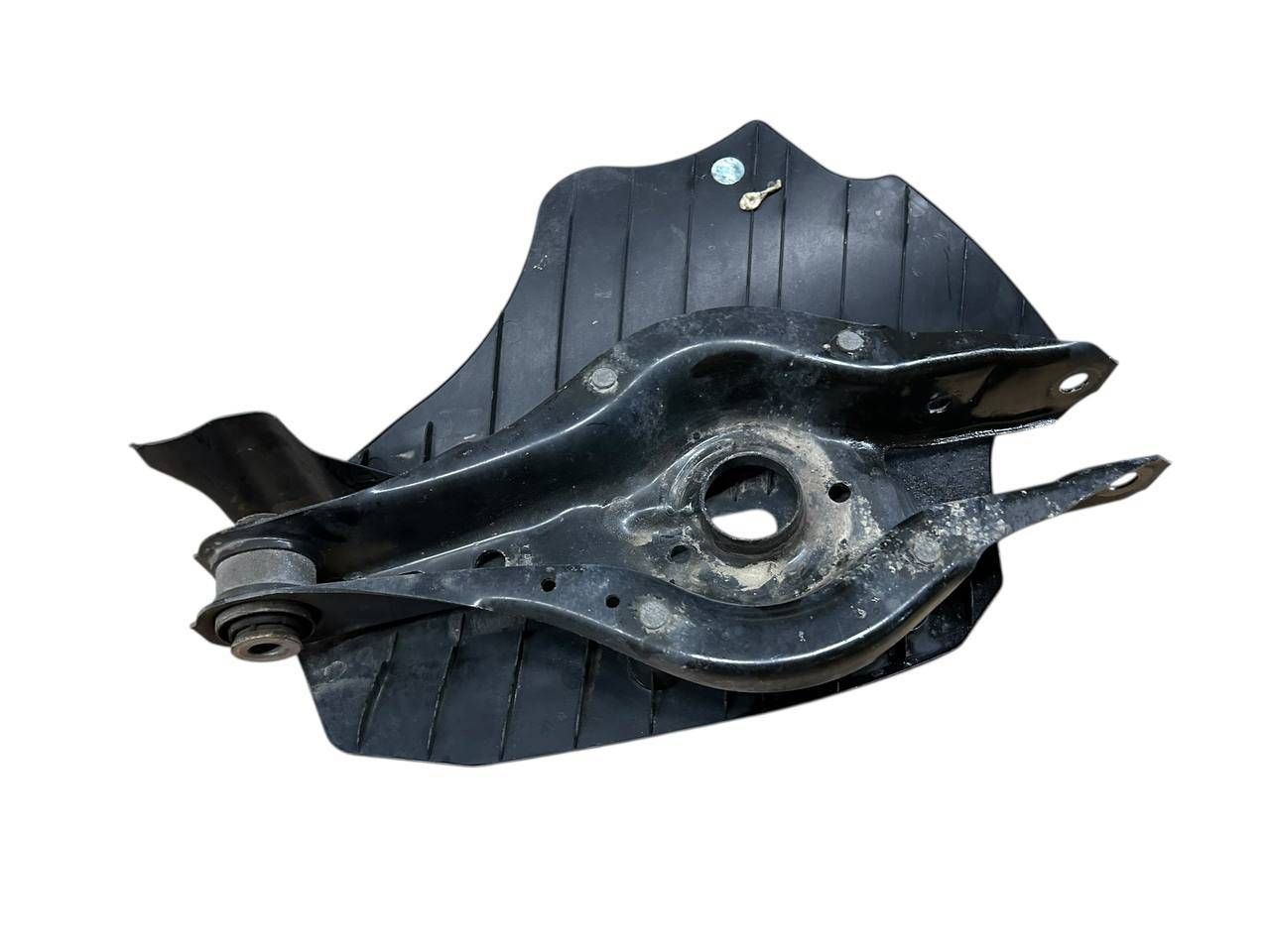 BMW 3 (F30 / F31) Rear control arm BMW 3 SERIES Rear control arm OEM 33326884694

...