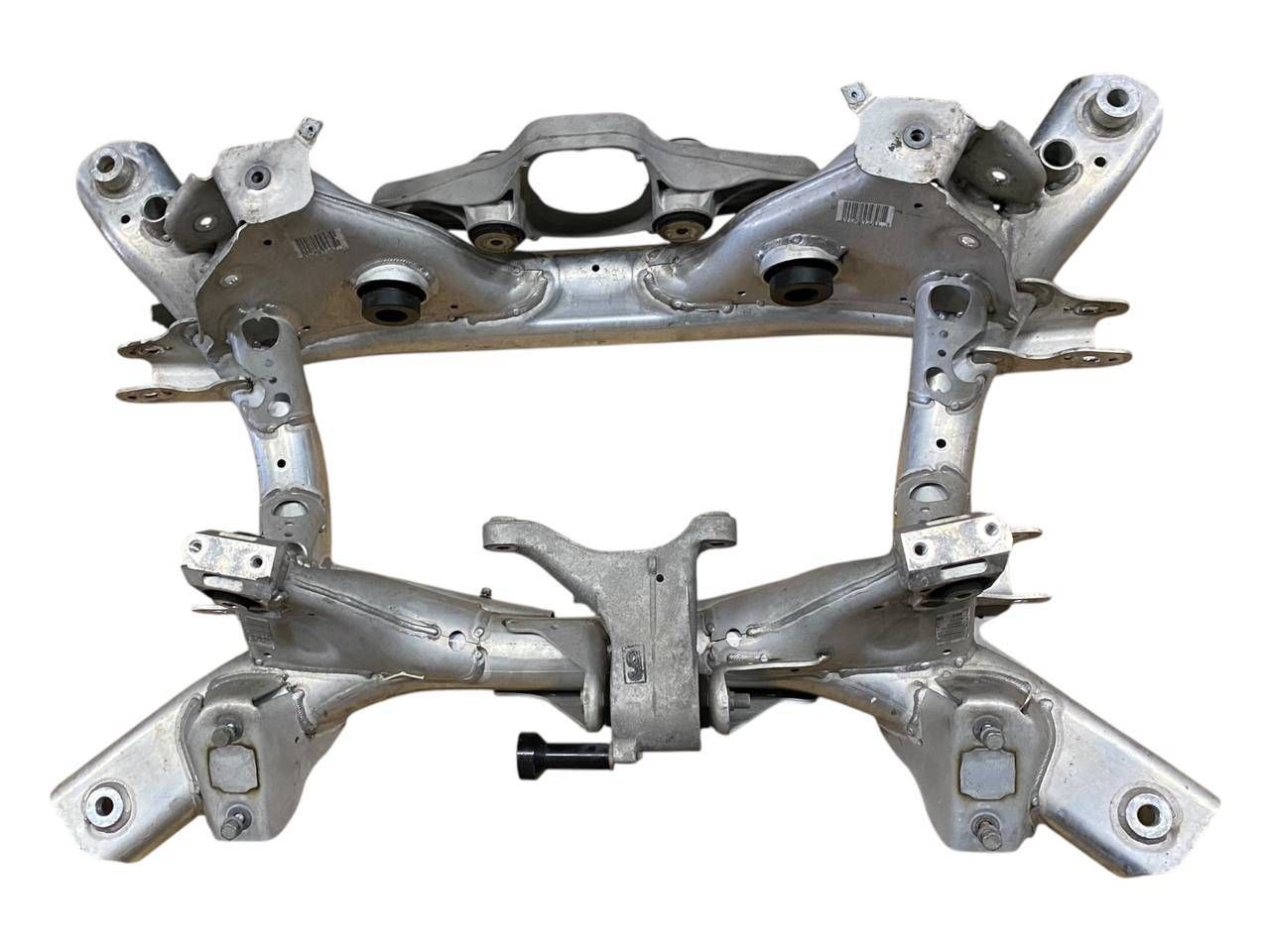 BMW 6 (F06 / F12 / F13) Rear subframe BMW 6 SERIES Rear subframe OEM 2284090

Part co...
