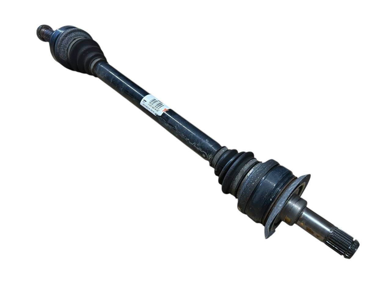 BMW 6 (F06 / F12 / F13) Rear driveshaft BMW 6 SERIES Rear driveshaft OEM 33207577507

P...