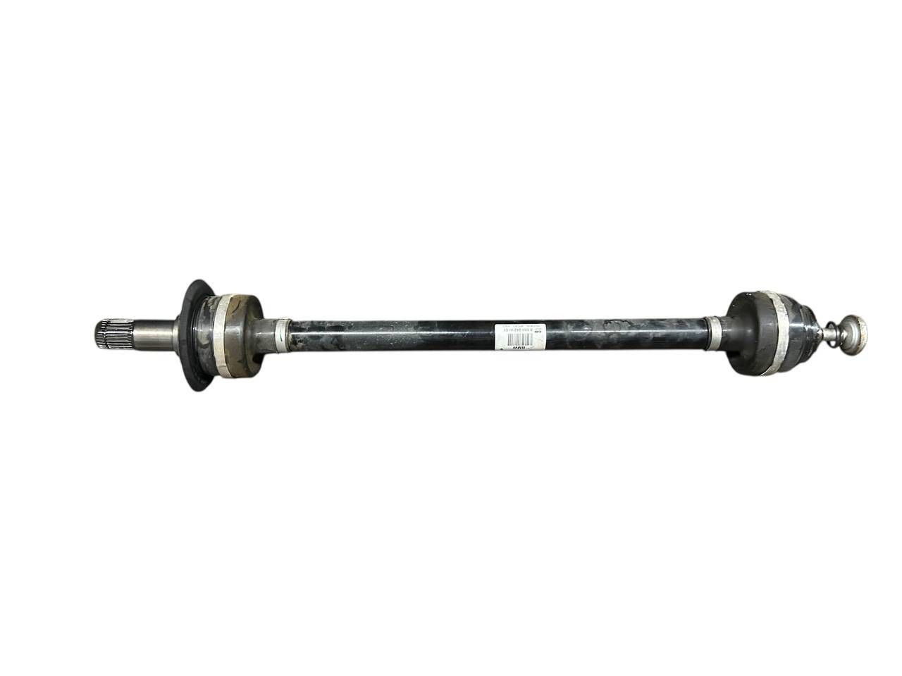 BMW 5 (G30 / G31) Rear driveshaft BMW 5 SERIES Rear driveshaft OEM 33208686242

P...