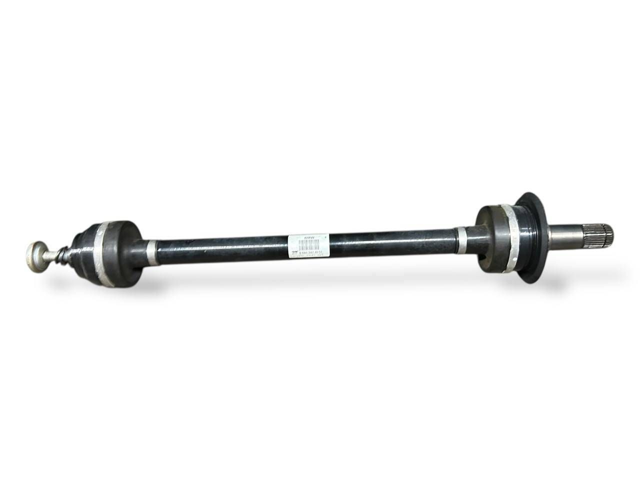 BMW 5 (G30 / G31) Rear driveshaft BMW 5 SERIES Rear driveshaft OEM 33208686241

P...