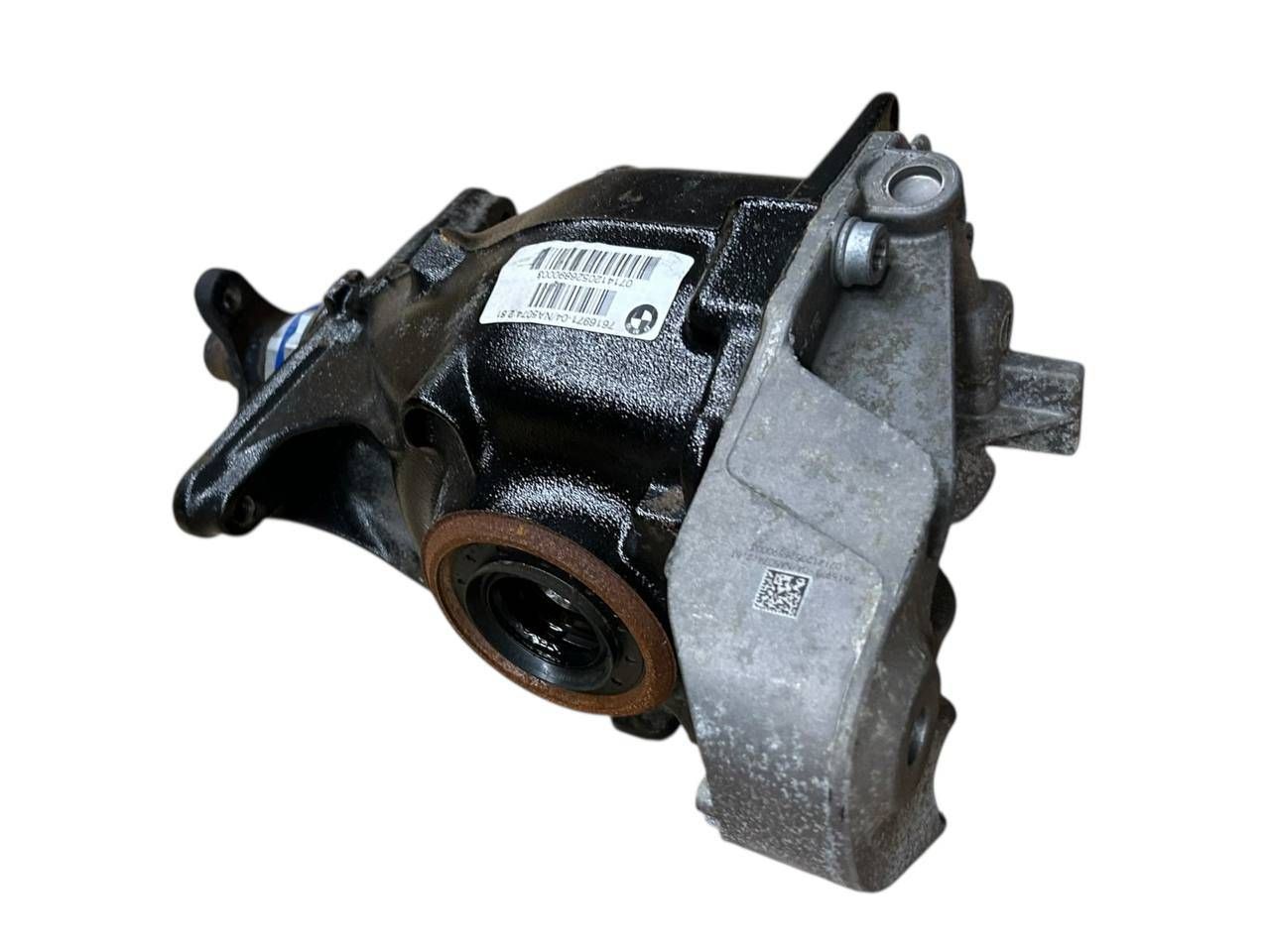 BMW 3 (F30 / F31) задний редуктор BMW 3 SERIES Rear differential OEM 33107616971
...