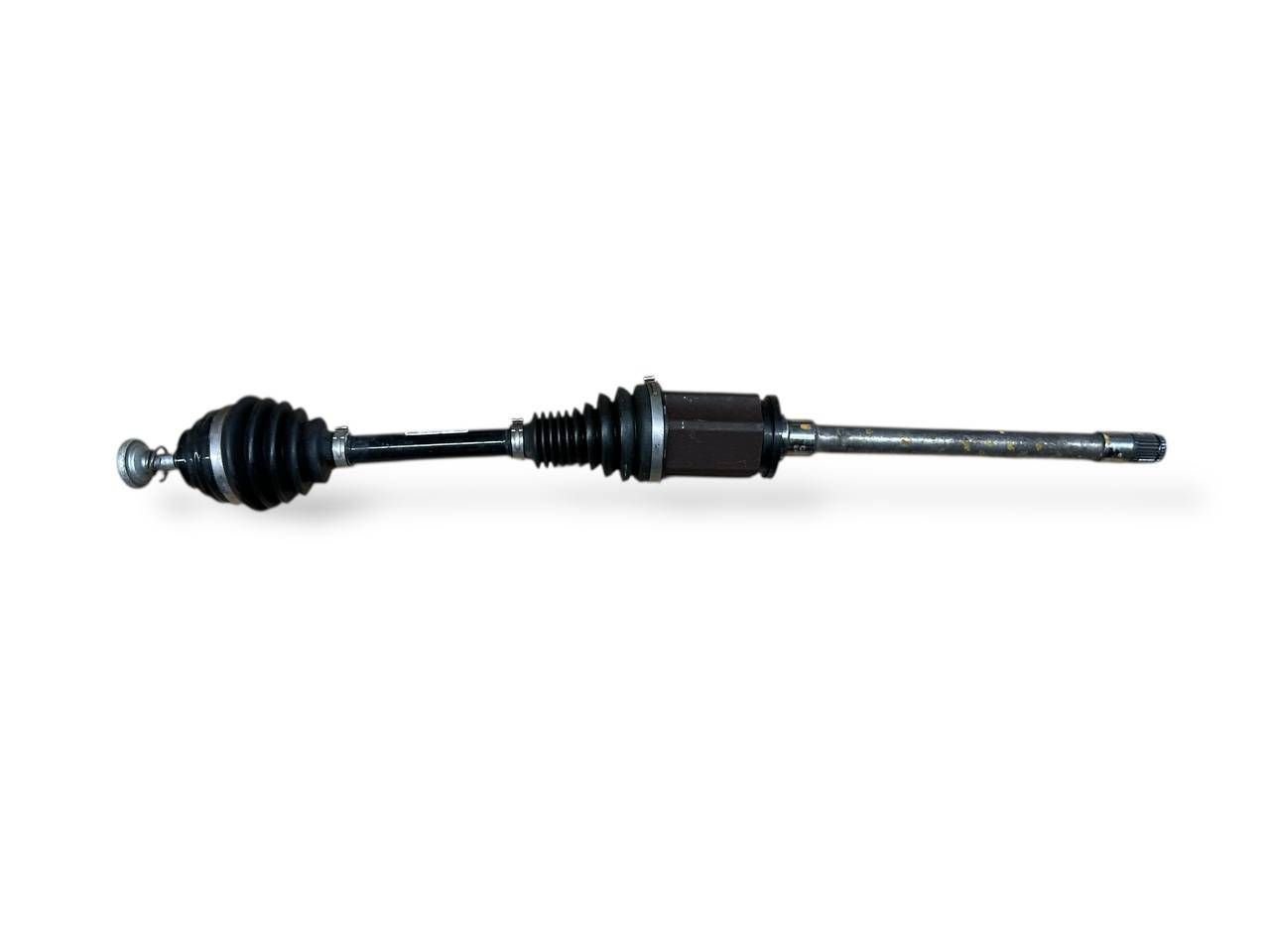 BMW 3 (F30 / F31) Front driveshaft BMW 3 SERIES Front driveshaft OEM 31607597694

...