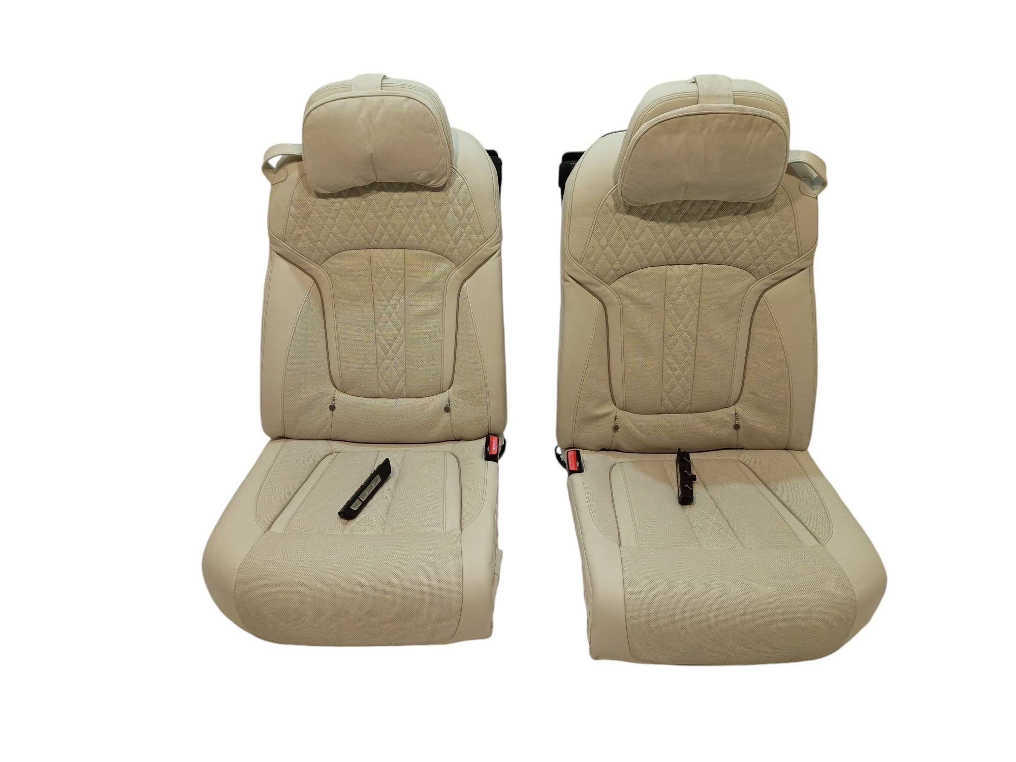 BMW 7 (G11 / G12) Заднее сиденье BMW 7 SERIES Rear Seat OEM 52107413272

Part co...
