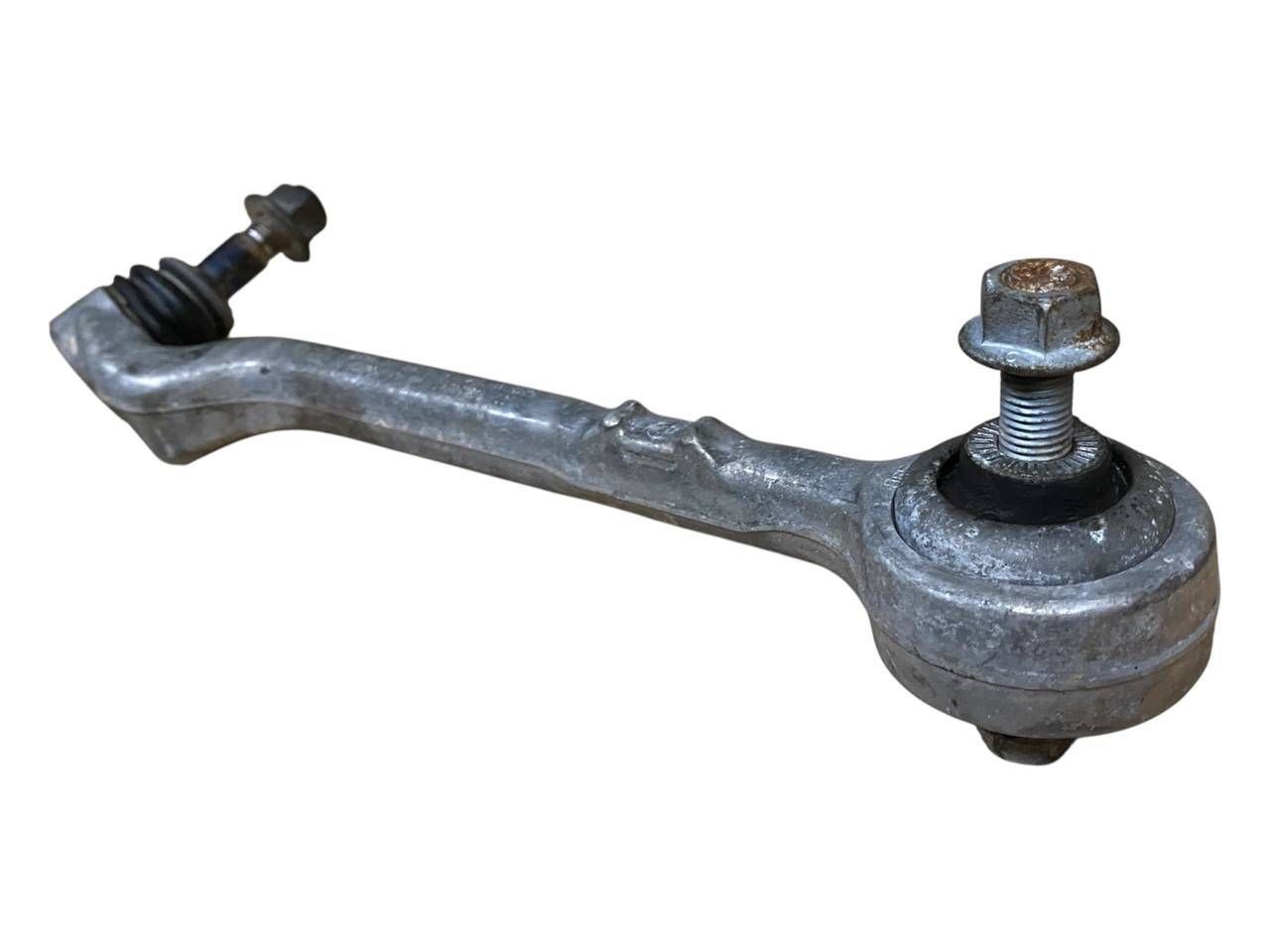 BMW 3 (F30 / F31) Front control arm BMW 3 SERIES Front control arm OEM 31126852991
...