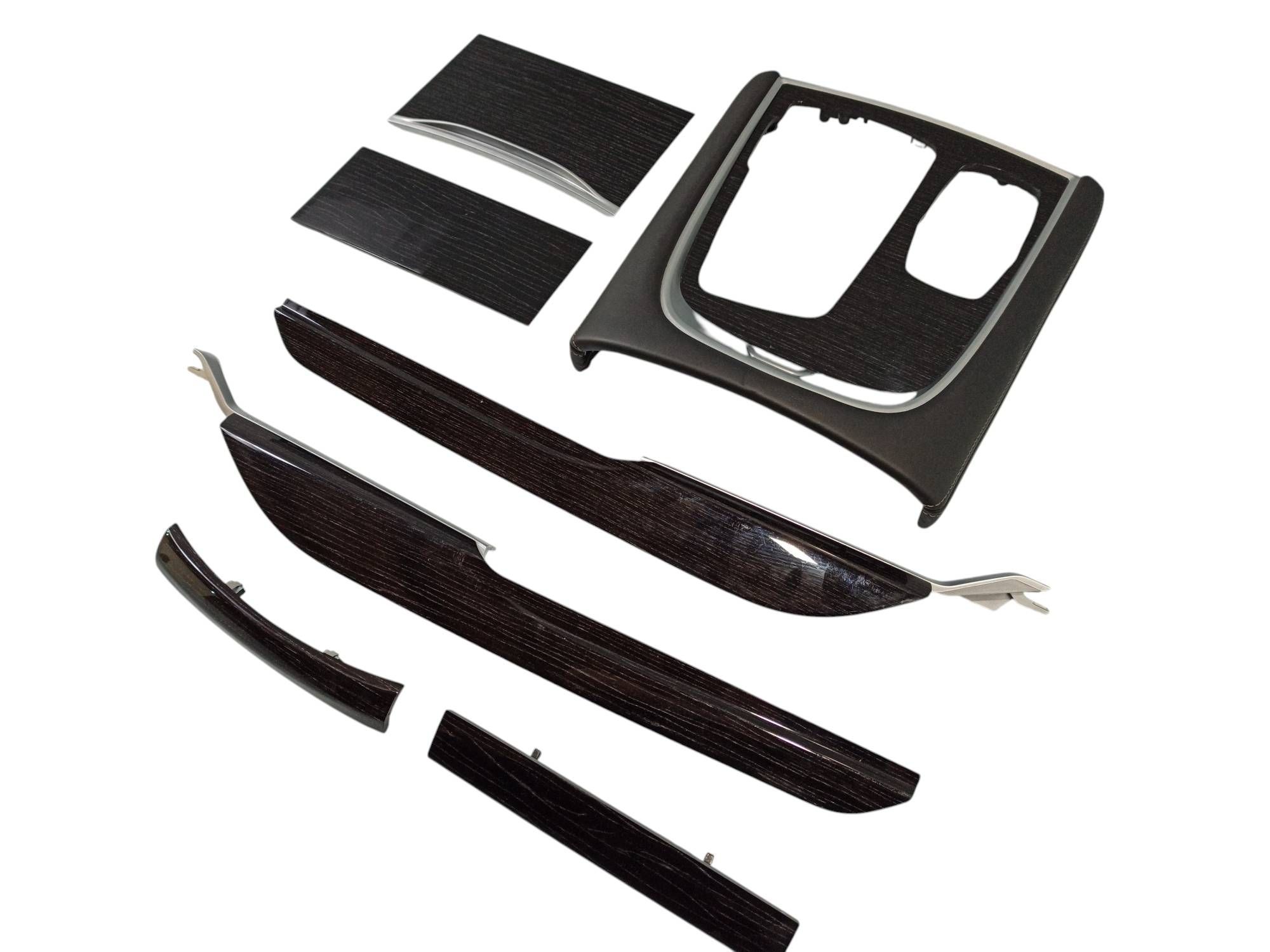 BMW 7 (G11 / G12) Center console decorative trim BMW 7 SERIES Center console decorative trim OEM...