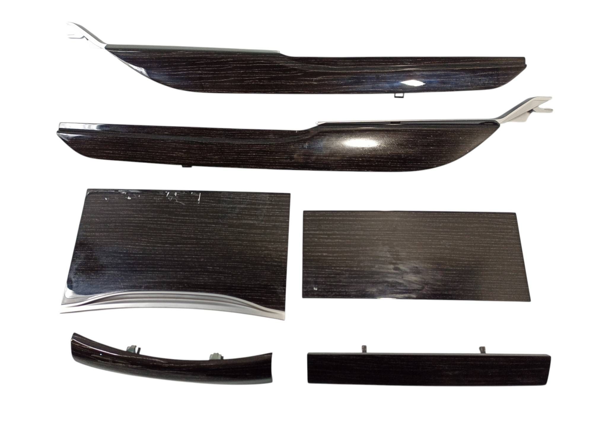 BMW 7 (G11 / G12) Center console decorative trim BMW 7 SERIES Center console decorative trim OEM...