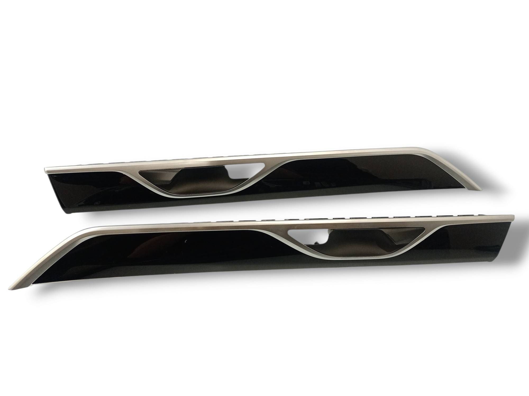 BMW 7 (G11 / G12) Rear door card trim BMW 7 SERIES Rear door card trim OEM 5142807776...