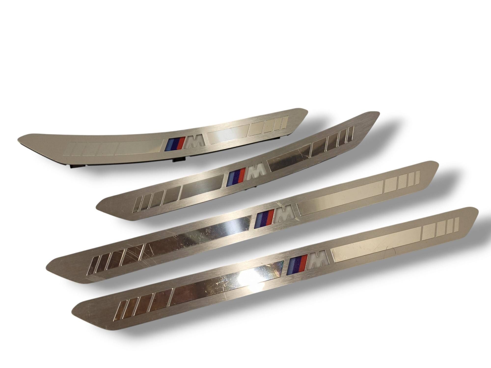 BMW X5 (G05) sill trim set (inner) BMW X5 sill trim set (inner) OEM 51478069271

P...