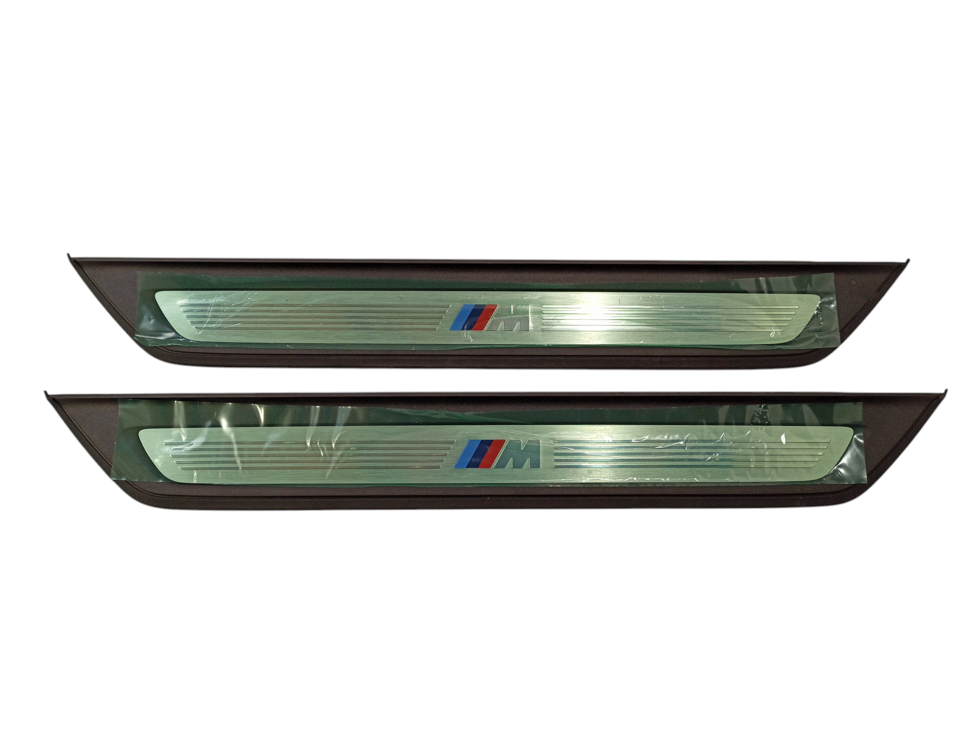 BMW 5 (G30 / G31) Front sill trim cover BMW 5 SERIES Front sill trim cover OEM 51475A0D...