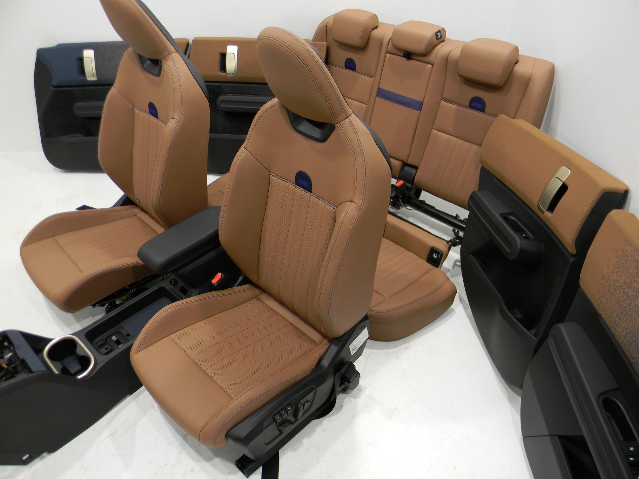 BMW 2 (F74) Seat Set BMW MINI U25 Seat Set OEM 7N21264

Part codes: ...