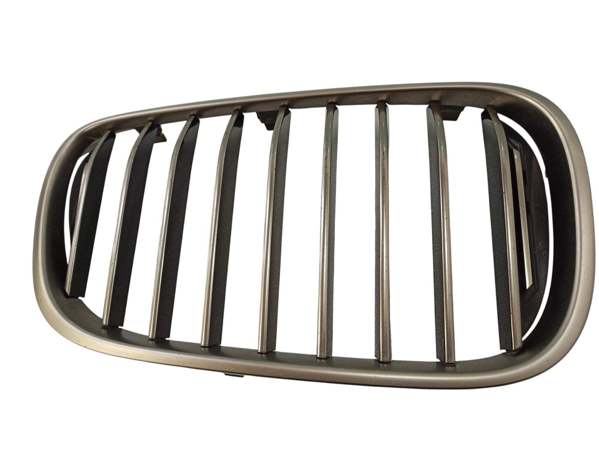 BMW 7 (G11 / G12) Front bumper upper radiator grill BMW 7 SERIES Front bumper upper radiator grill ...