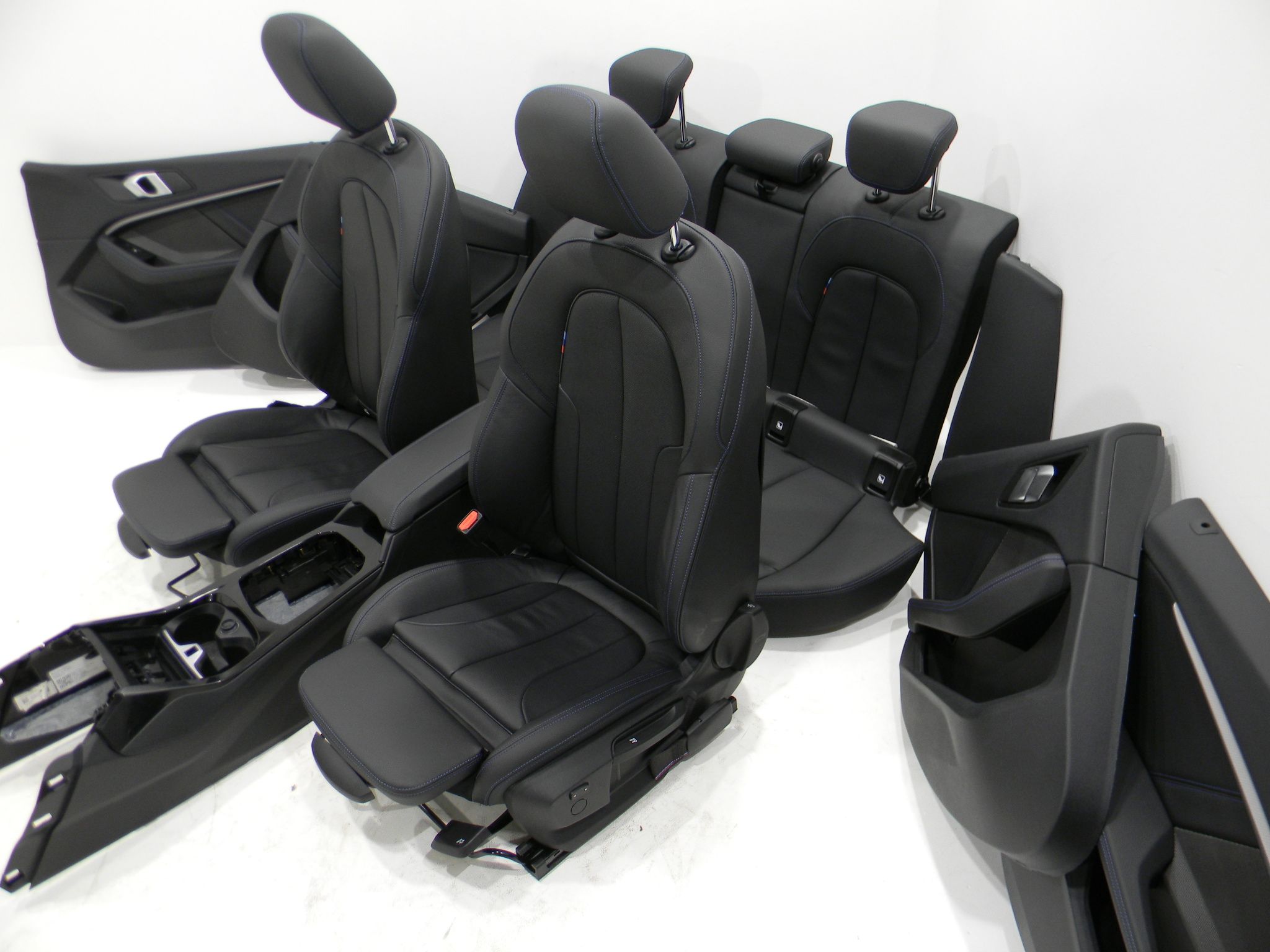 BMW 2 (F44) Seat Set