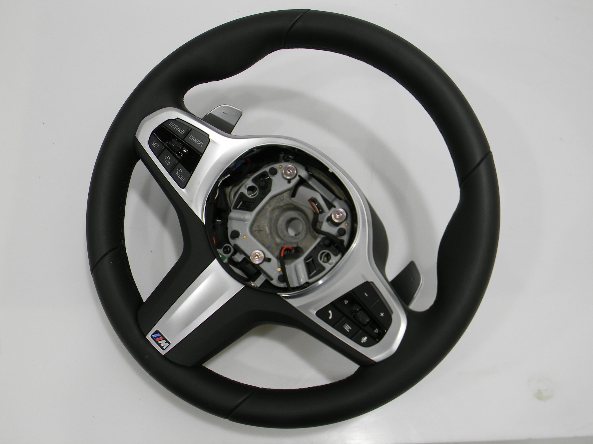 BMW X5 (G05) steering wheel BMW X5 Steering Wheel OEM 32305A4B4A7

Part cod...