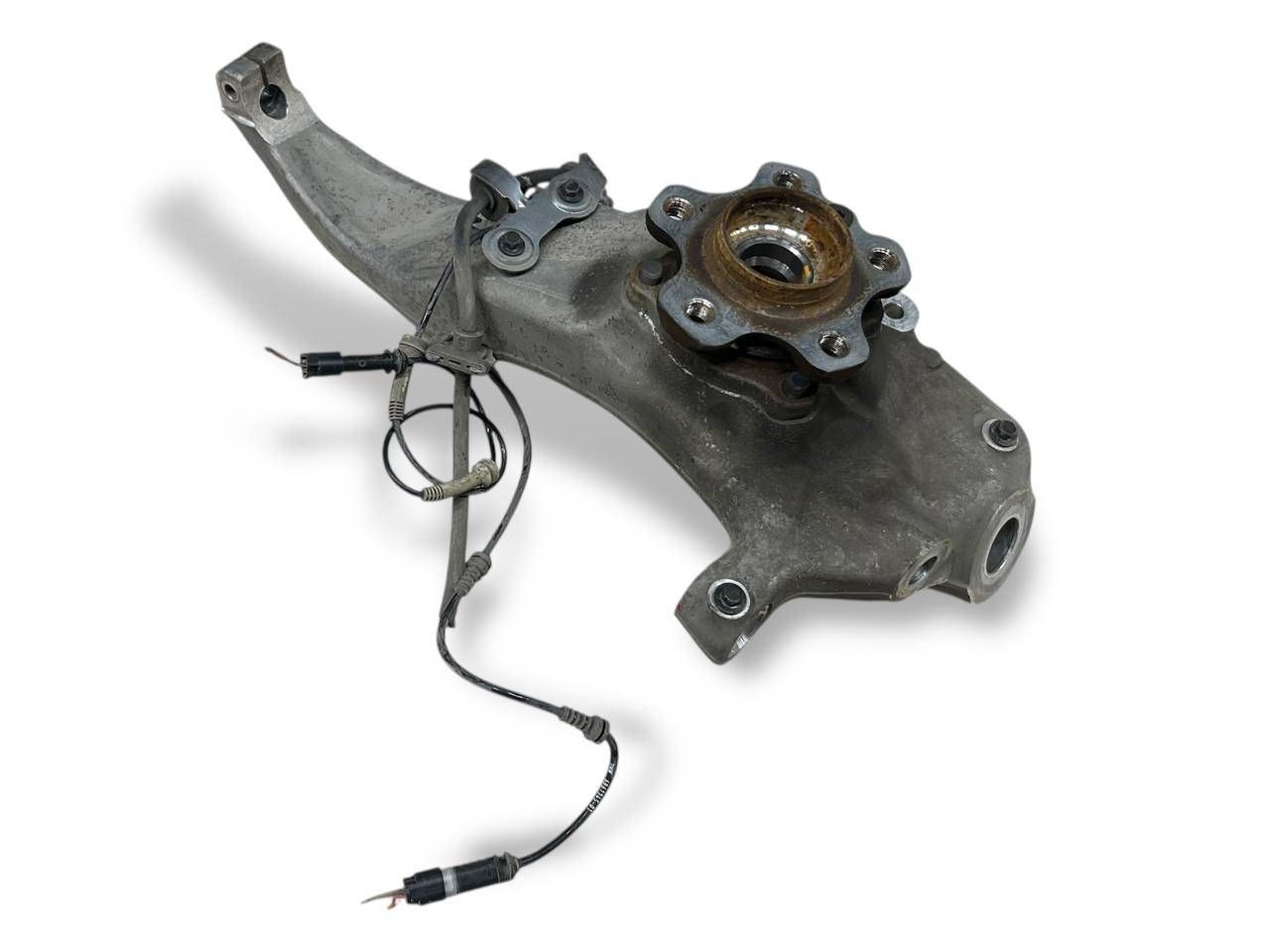 BMW 7 (G11 / G12) Front wheel hub spindle knuckle BMW 7 SERIES Front wheel hub spindle knuckle OE...