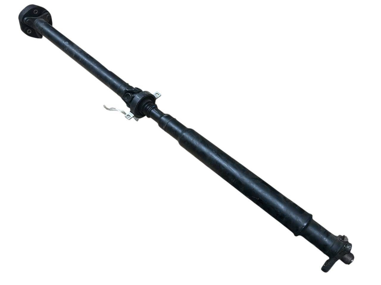 BMW 5 (F10 / F11) Drive shaft (set) BMW 5 SERIES Drive shaft (set) OEM 26107563150
...
