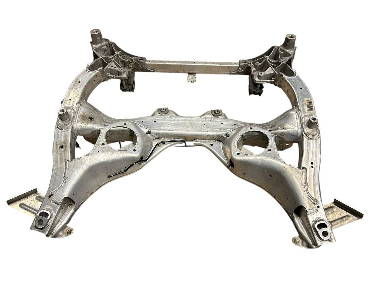 BMW 6 (F06 / F12 / F13) Front subframe BMW 6 SERIES Front subframe OEM 31114068617

Pa...
