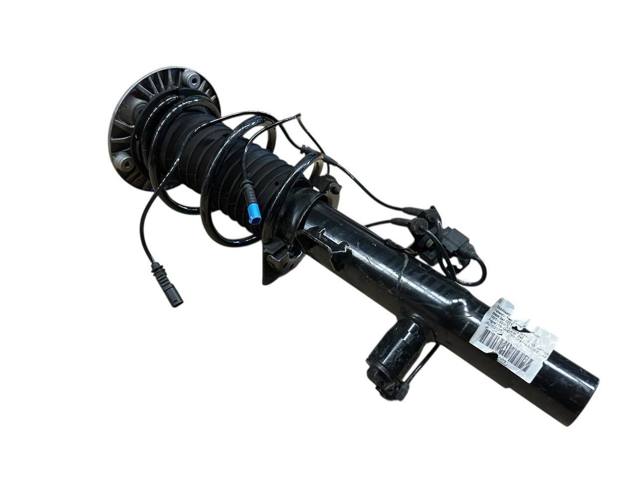 BMW 3 (F30 / F31) Front shock absorber with coil spring Front shock absorber with coil spring — BMW 3 S...