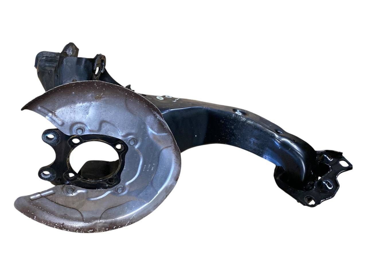BMW 2 (F22 / F23) Rear wheel hub spindle/knuckle BMW 2 SERIES Rear wheel hub spindle/knuckle OEM...