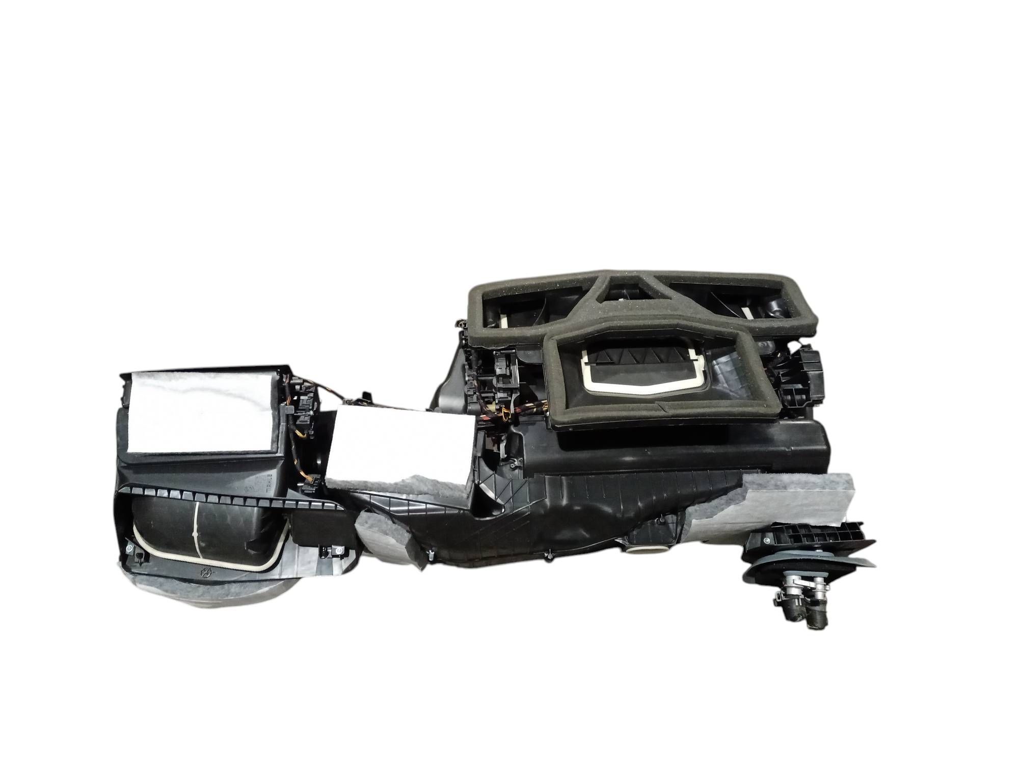 BMW 5 (G30 / G31) Interior heater climate box assembly BMW M5 Interior heater climate box assembly OEM...