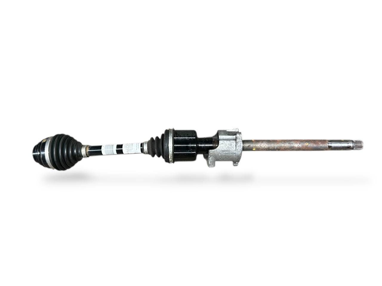 BMW X1 (F48) Front driveshaft BMW X1 Front driveshaft OEM 31605A2E052

Part c...