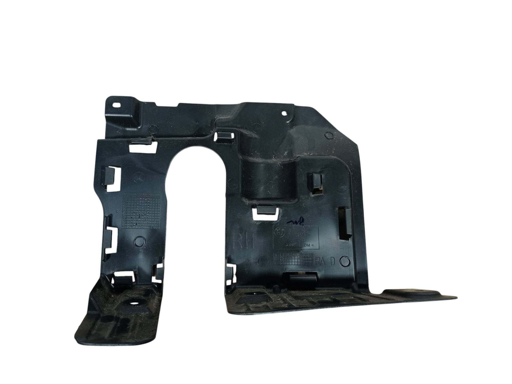 BMW X5 (G05) Front underbody cover/under tray BMW X5 Front underbody cover/under tray OEM 742...