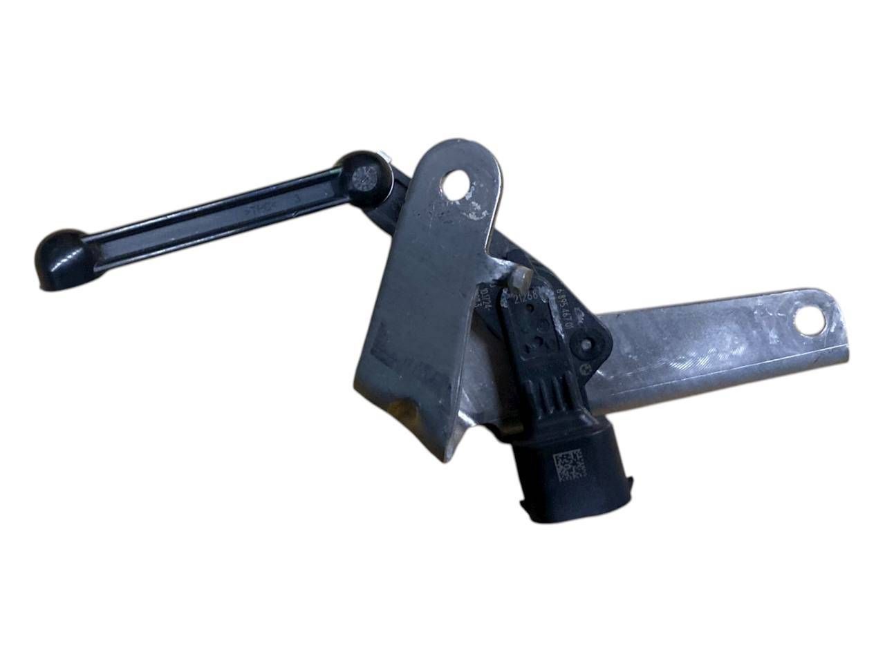BMW i8 (l12, l15) Rear air suspension level height sensor BMW I8 Rear air suspension level height sensor ...