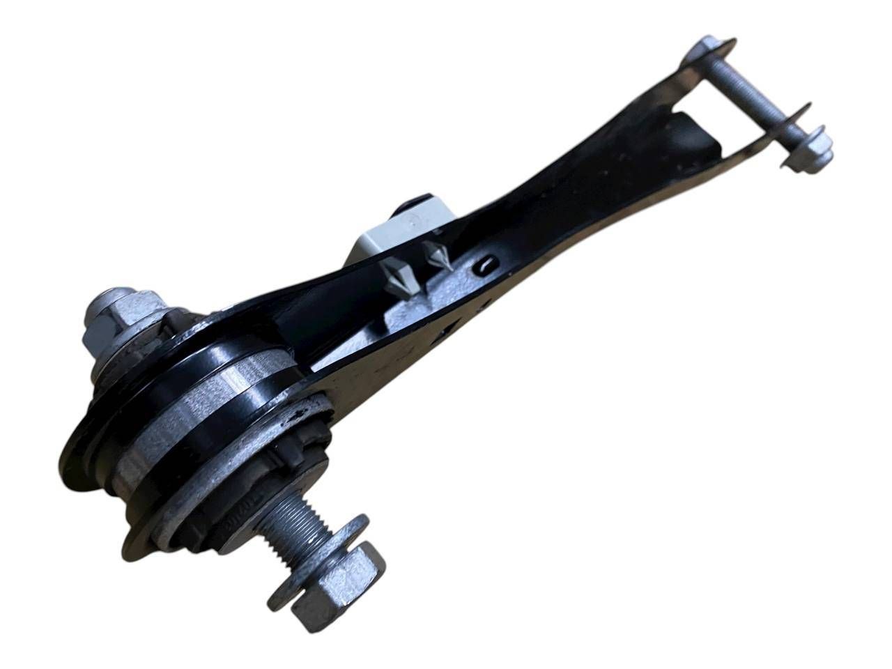 BMW X7 (G07) Rear control arm BMW X7 Rear control arm OEM 6878037

Part codes...