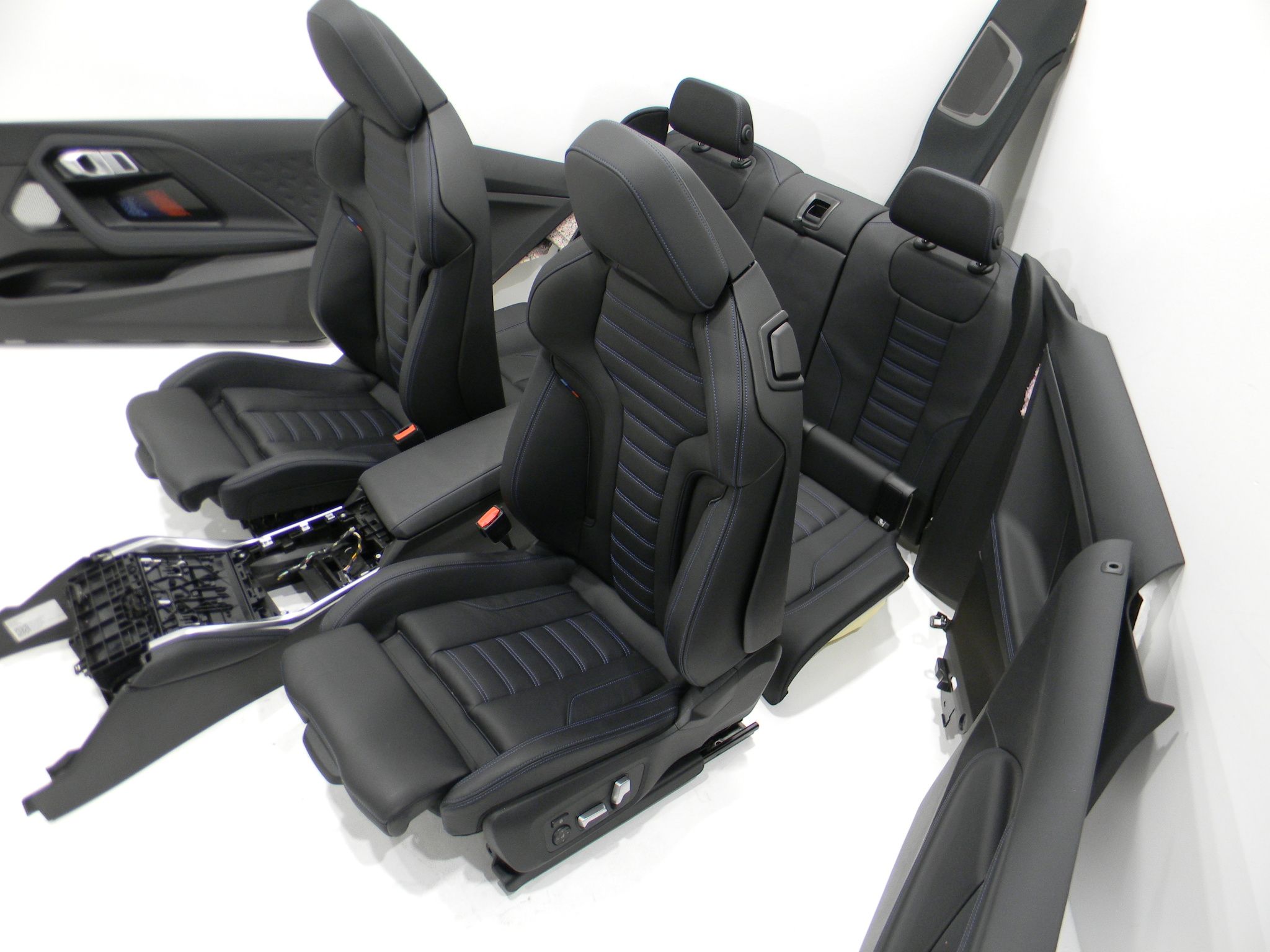 BMW 2 (G42) F45 F46 BMW 2' G42 F45 F46 OEM 8C02932

Part codes: 8C0...
