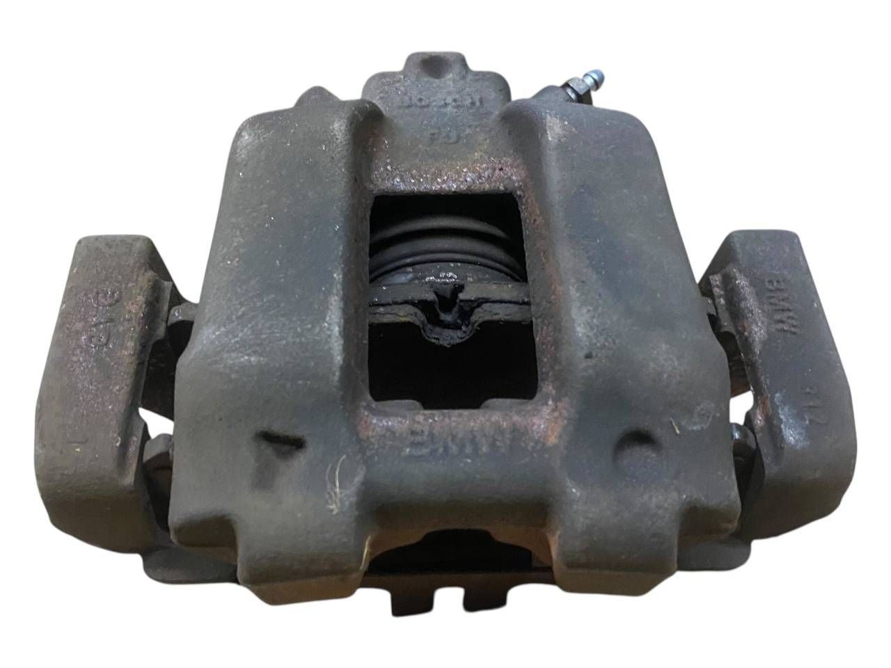 BMW 3 (F30 / F31) Front brake caliper BMW 3 SERIES Front brake caliper OEM 6857687

P...